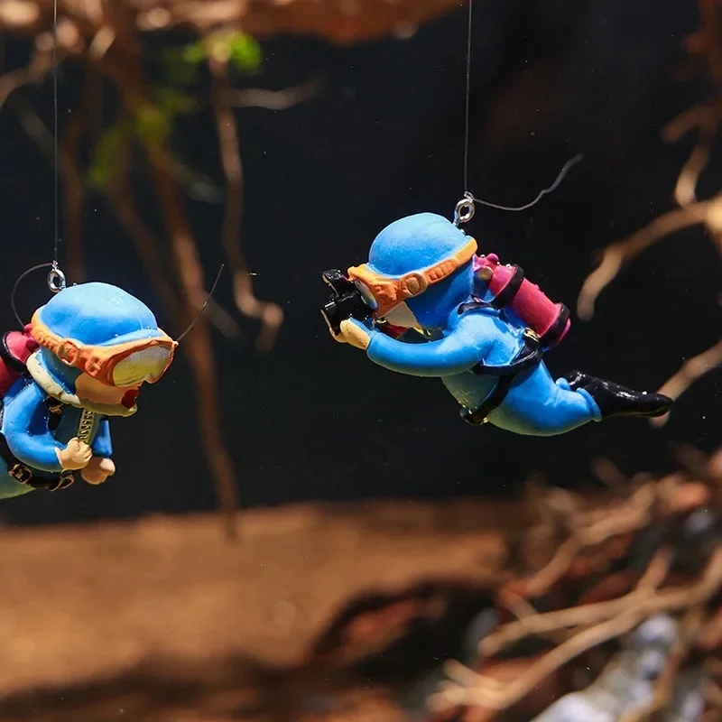 1/2個 魚タンクダイバーオーナメント ランドスケープデコレ - Aquarium Fish Popular のレビューと価格