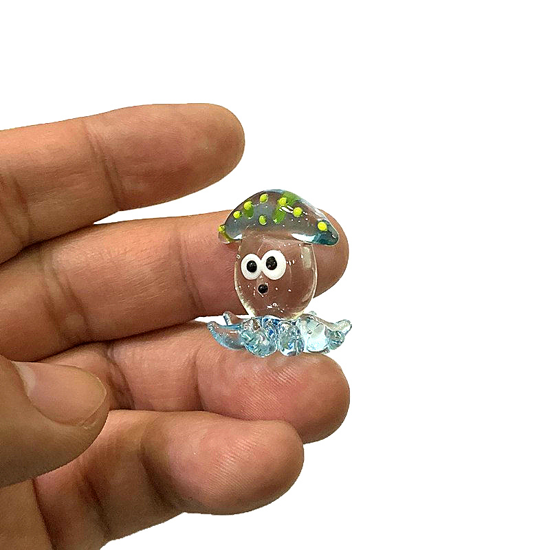 日本のかわいいミニガラス製イカの置物、手作りの小さな漫画風タ - Aquarium Fish Japan のレビューと価格